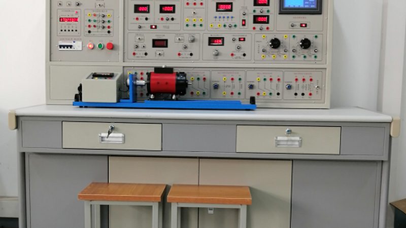 玻璃钢户外开关成套设备：揭秘其关键特性与选型要点